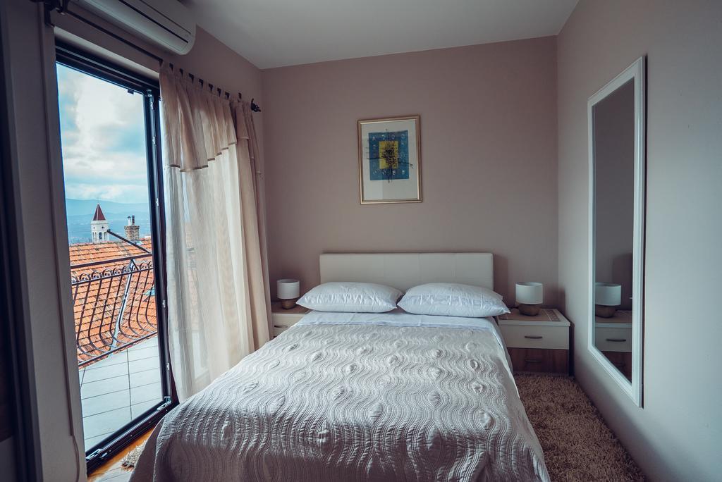 Ivica Apartments Имотски Экстерьер фото