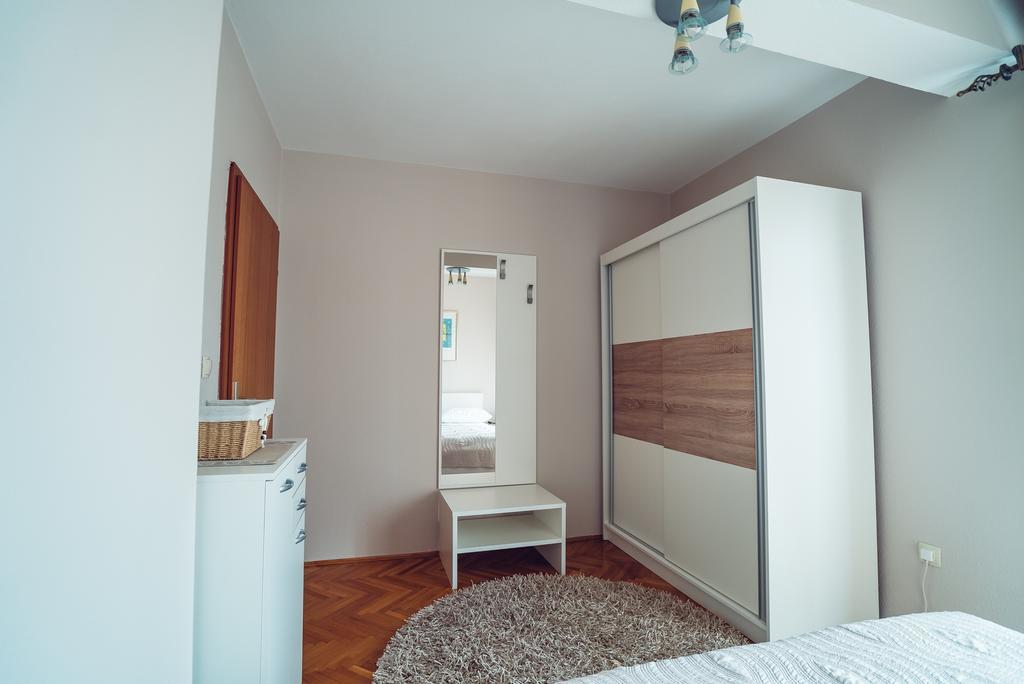 Ivica Apartments Имотски Экстерьер фото