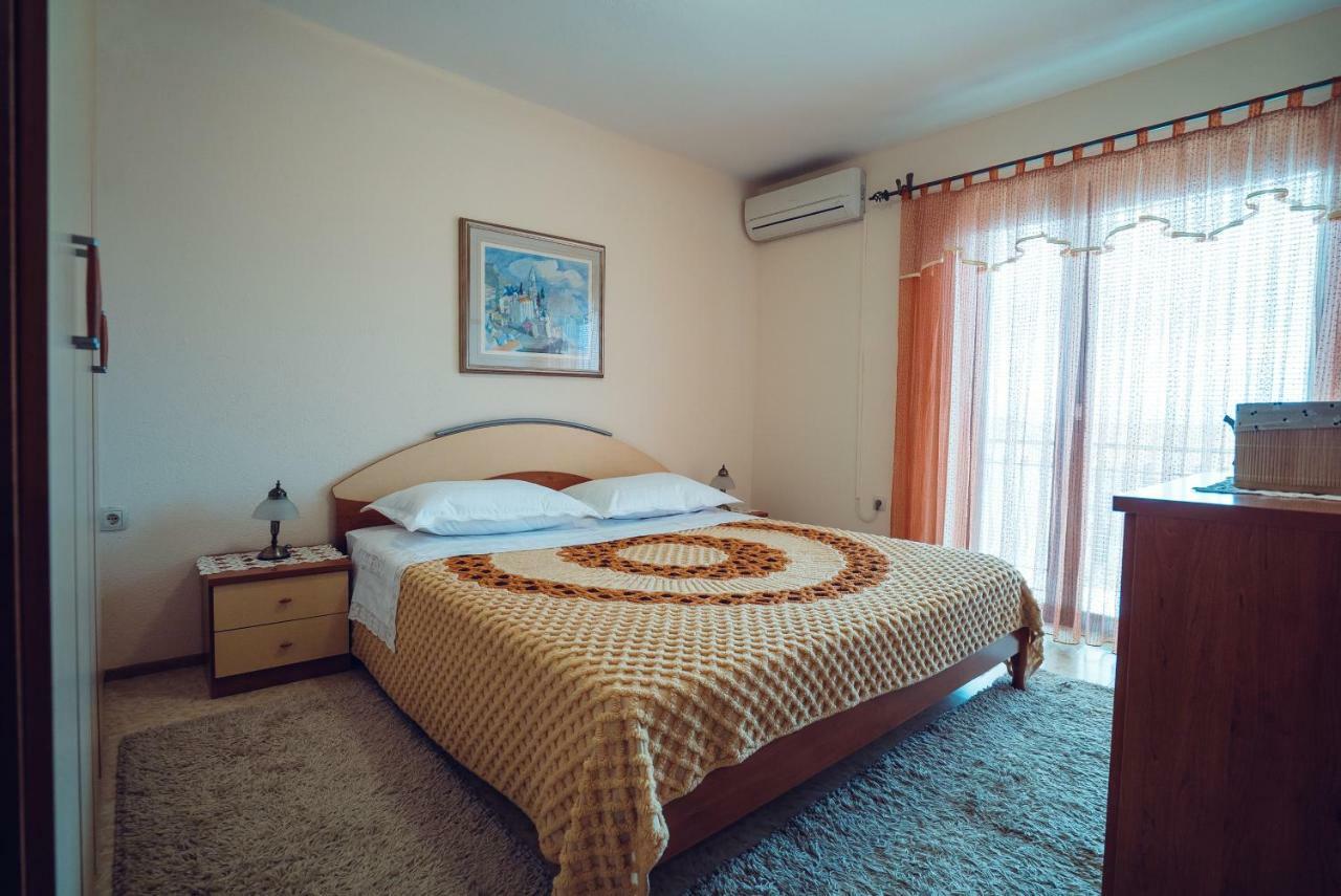 Ivica Apartments Имотски Экстерьер фото